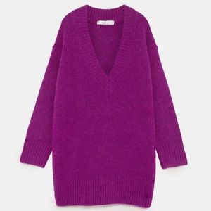 Oversized fuchsia deep v-neck sweater dress